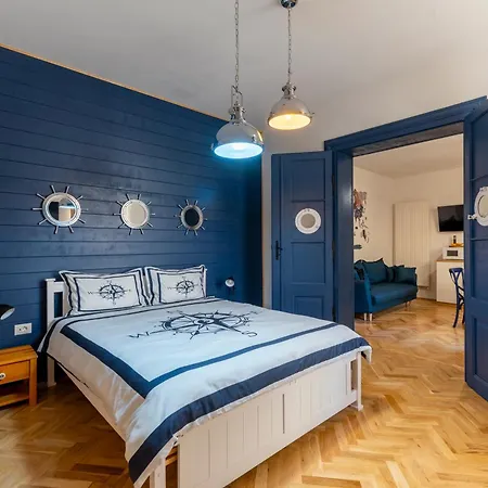 Luxurious In Old Town - Ultra * בראשוב