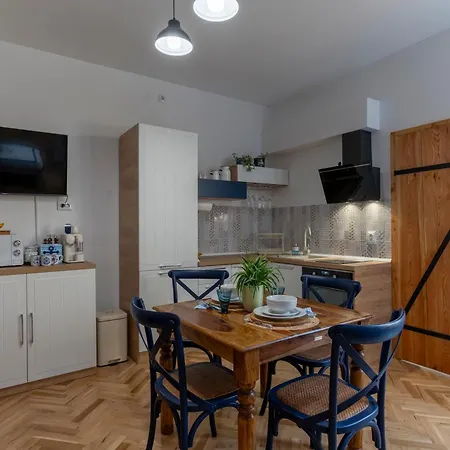 Old Town Escape Apartman *