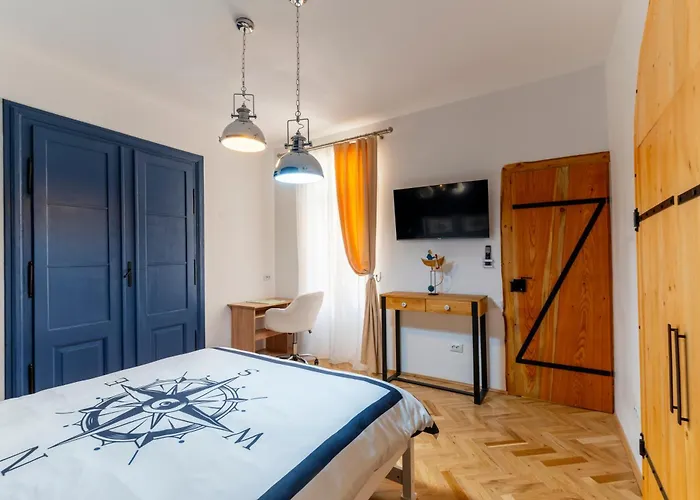 Old Town Escape Apartment *